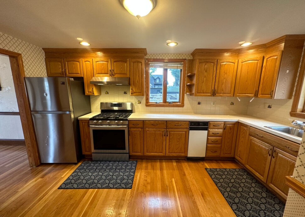 Foto principal - 235 Ashcroft Rd