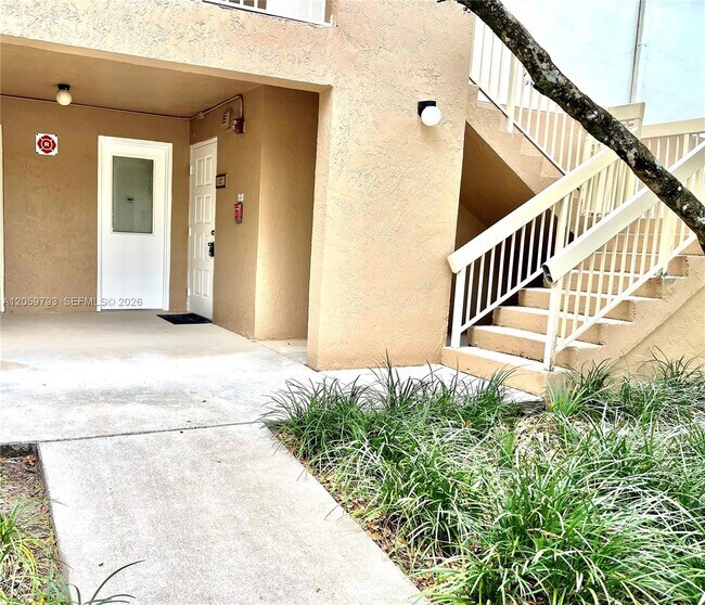 Foto del edificio - 9755 Westview Dr