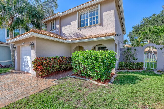 Building Photo - 3464 Commodore Ct