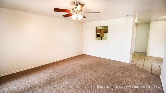 Foto del edificio - 908 N Belmont Ave