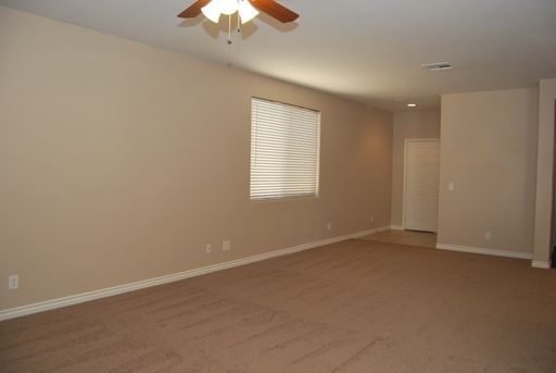 Building Photo - 8767 Evan Lilas St