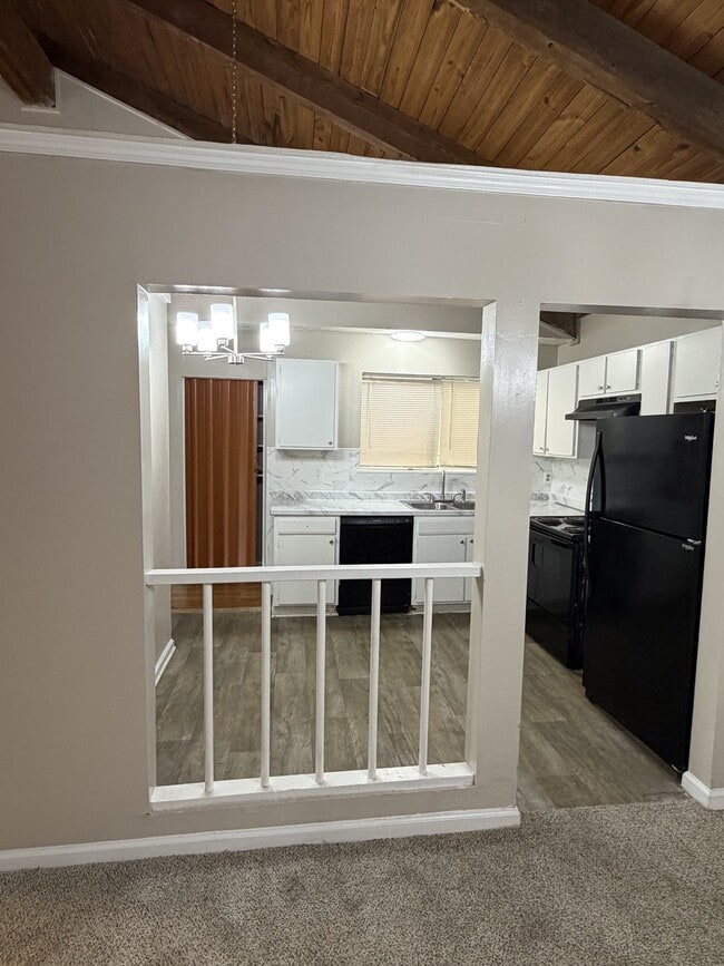Foto del edificio - 3575 Oakvale Rd