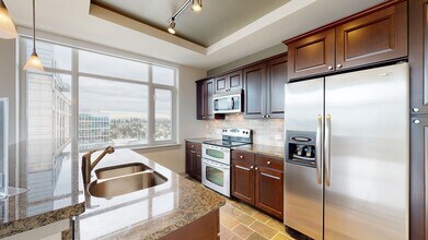 Interior Photo - TEN20