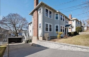 Building Photo - 24 Richards Rd