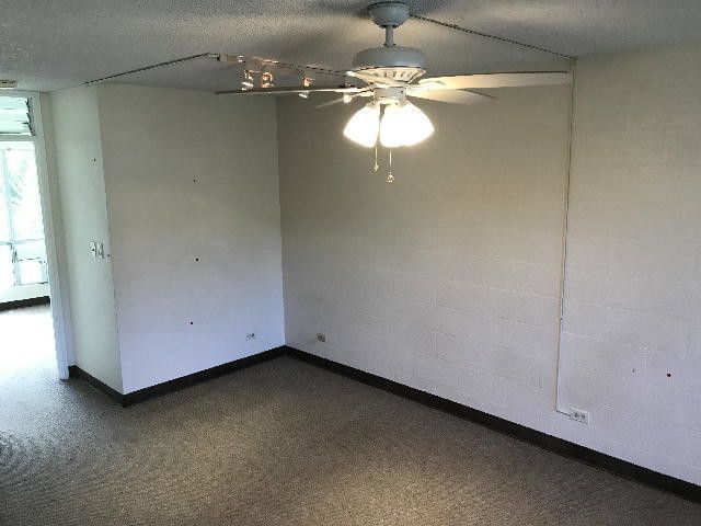 Building Photo - KAHALUU GARDENS 2/1/2, w/d, ac, cfan