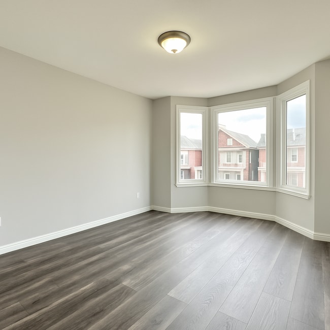 Building Photo - 18 Barnesdale Ave N