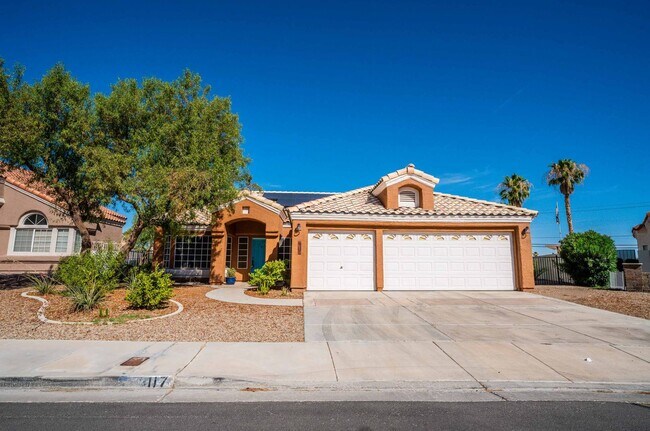 Foto del edificio - Single Story with 3-Car Garage