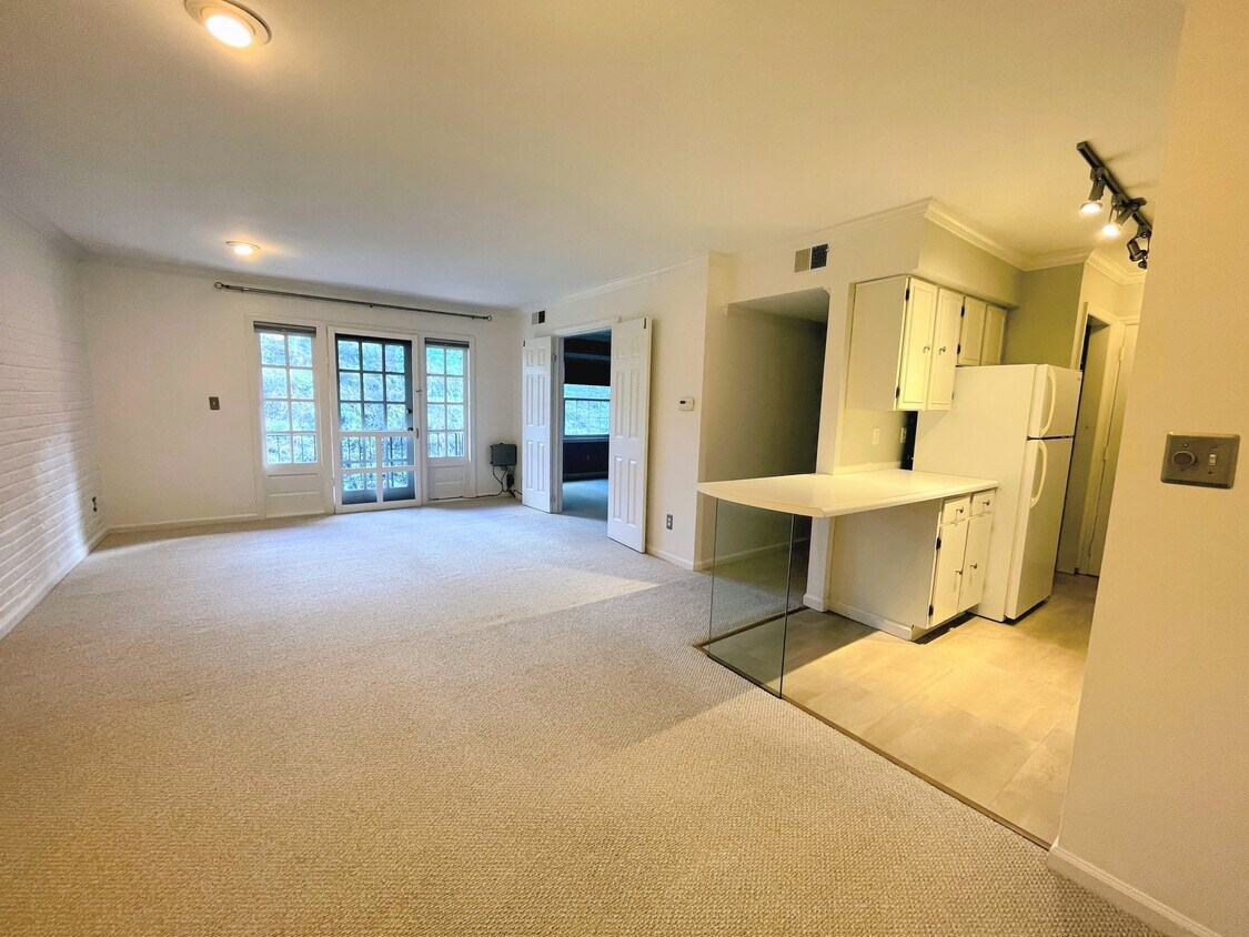 Foto del edificio - 1060 Chatham Park Dr