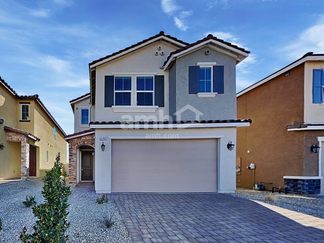 Foto principal - 4260 Halo Hollyhock St