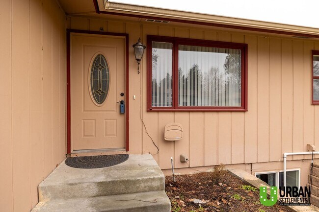 Foto del edificio - Great 3 bedroom 2 bathroom townhome for re...