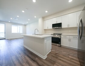 Building Photo - 9561 Hannah Wy