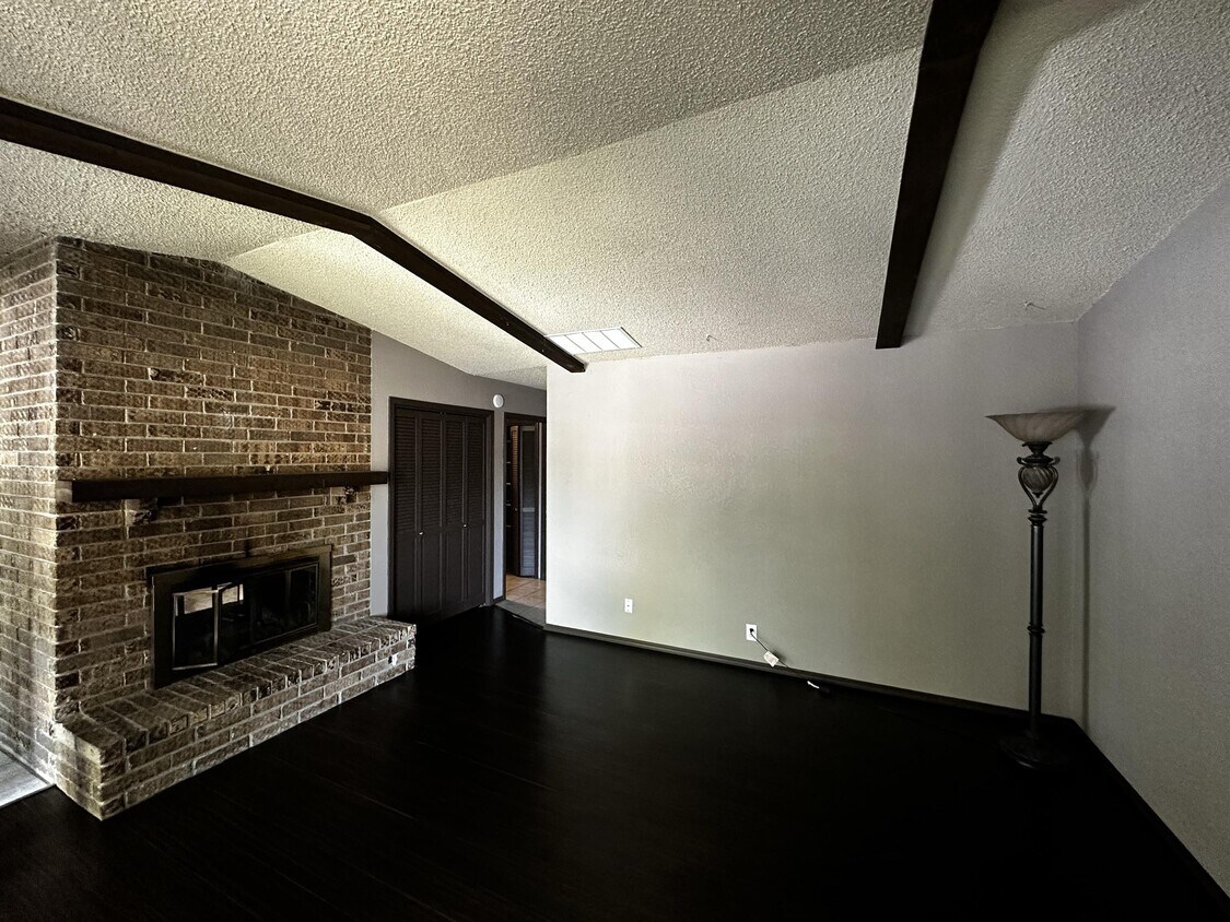 Foto principal - 2617 S Poplar Ave