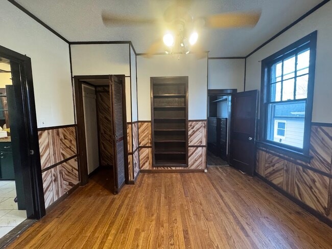 Building Photo - 1209 Windsor Ave