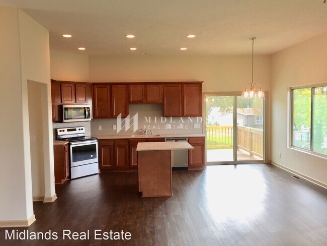 Foto del edificio - 3 br, 2 bath House - 6012 N 108TH AVE CIR