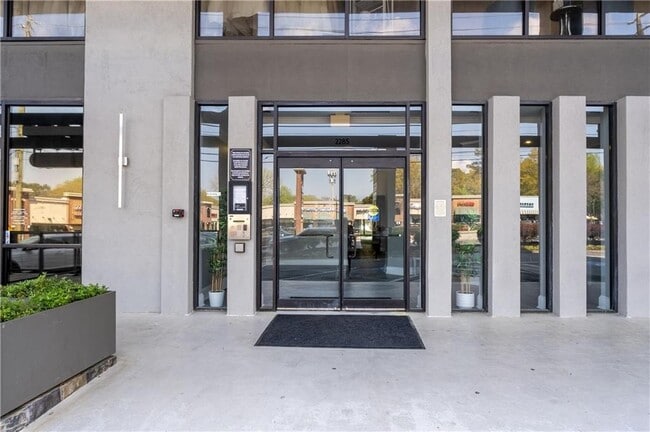 Foto del edificio - 2285 Peachtree Rd NE