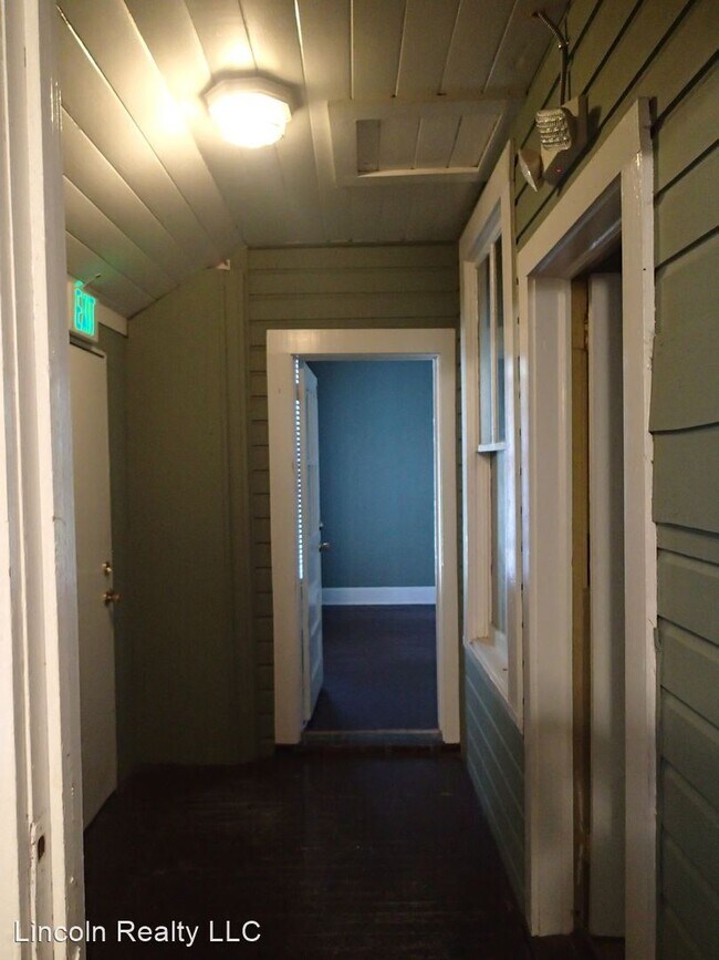 Foto del edificio - 5 br, 3 bath House - 108 E Adair St