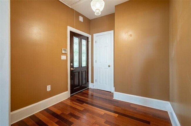 Foto del edificio - 717 United Ave SE