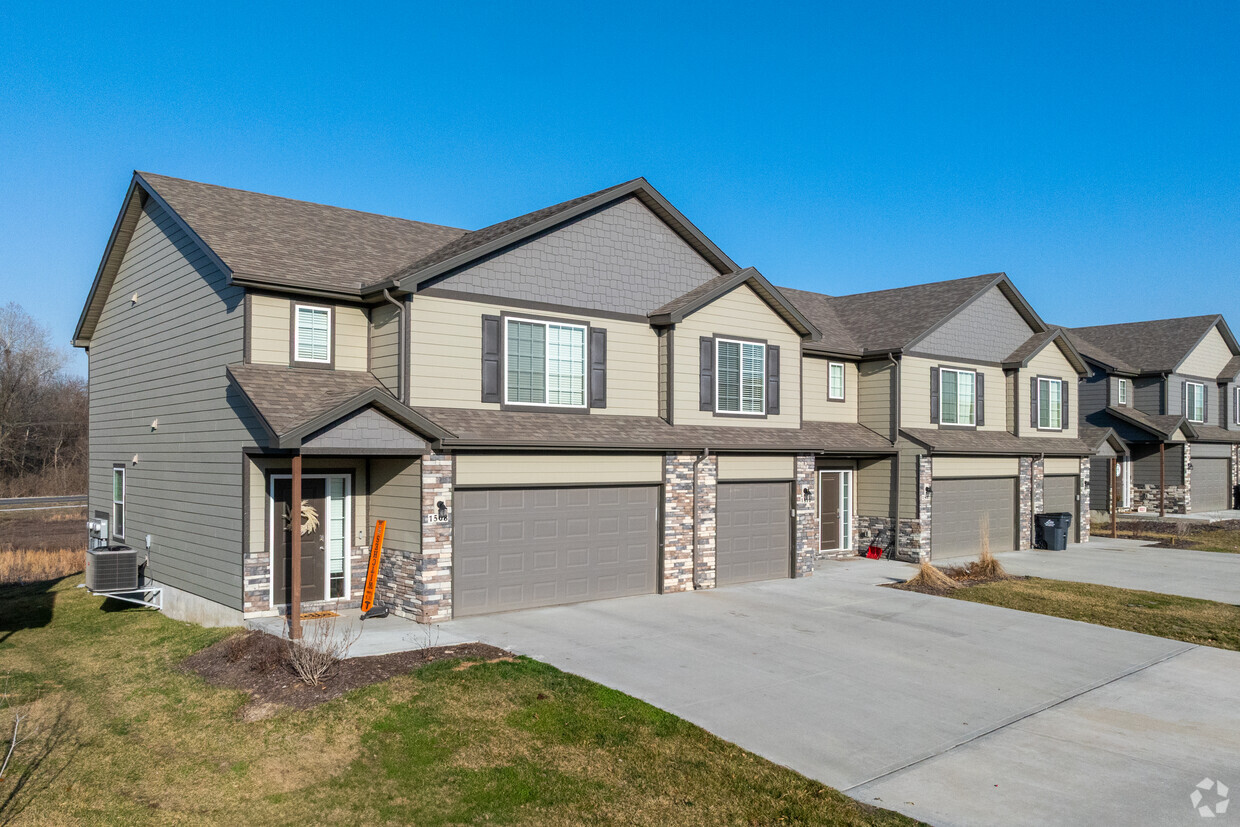Primary Photo - Greystone Townhomes