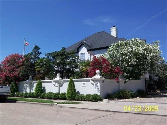 Building Photo - 2124 Nantucket Dr