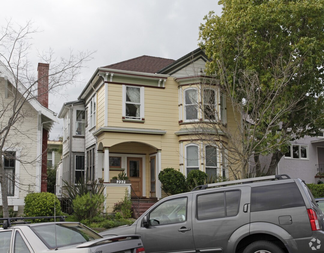 Foto del edificio - 227 Kentucky St