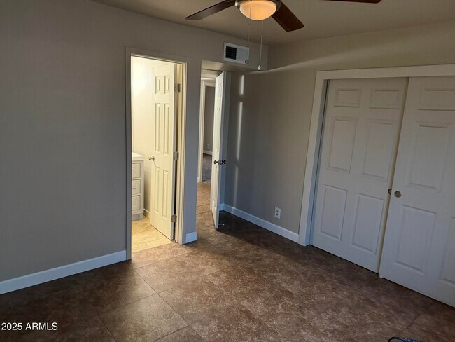 Foto del edificio - 1516 W Pueblo Ave