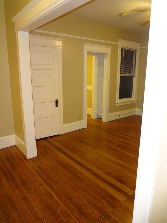 View as you enter apartment - 655 S 6th St