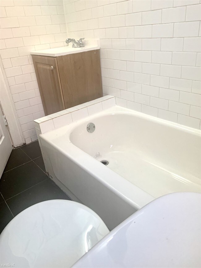 Foto del edificio - 2 br, 1 bath  - 3518 Church Ave