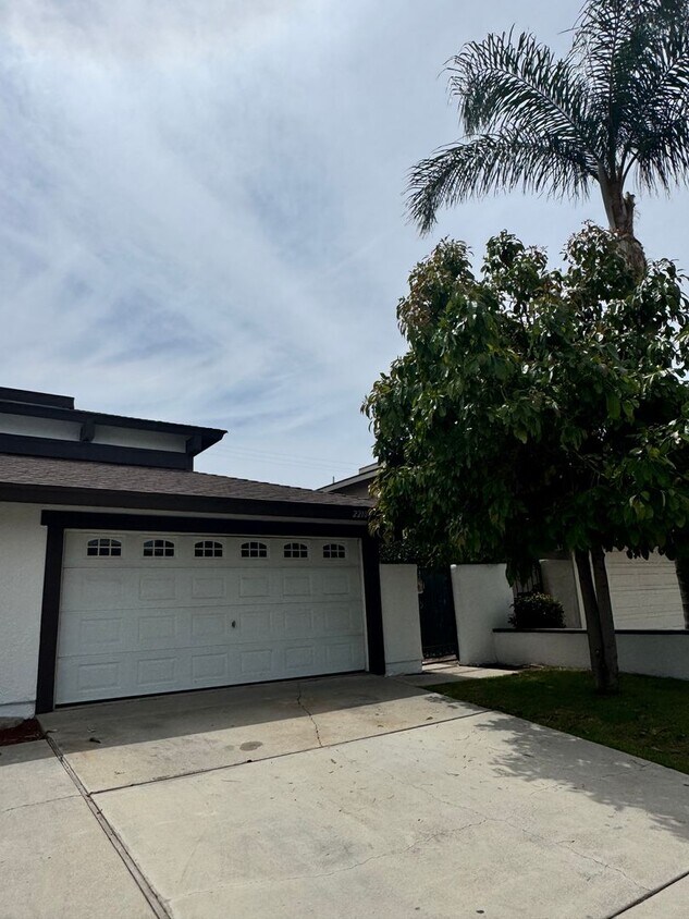 Photo - 2210 & 2212 E. Avalon Ave.