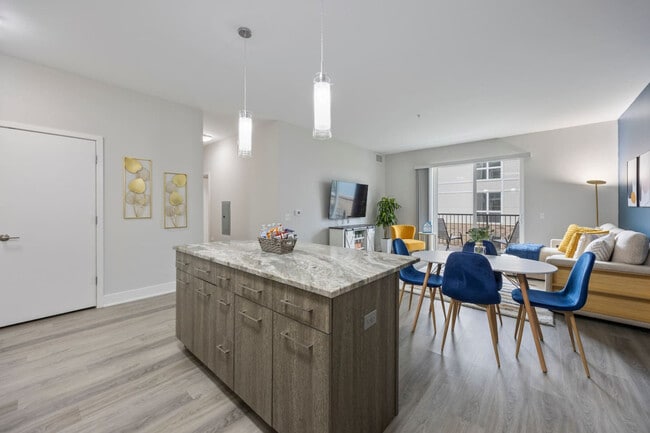 Foto del edificio - 28294 Ferry Rd