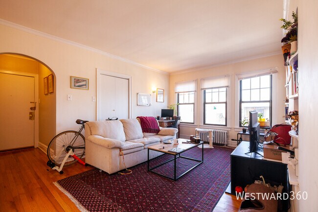 Foto del edificio - 1618 W Farwell Ave