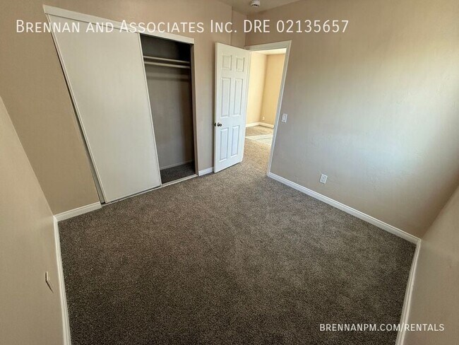 Building Photo - Newly Renovated 2-Bedroom Apartment in Pri...