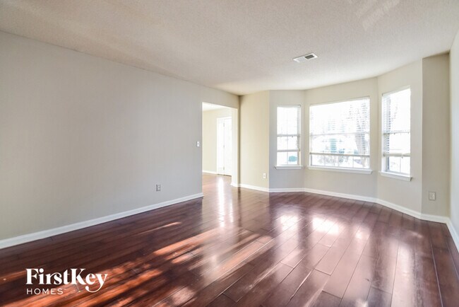 Foto del edificio - 3632 Salem Glen Rd