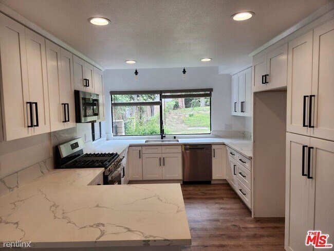 Building Photo - 4 br, 3 bath House - 1038 Laguna Ter # Te