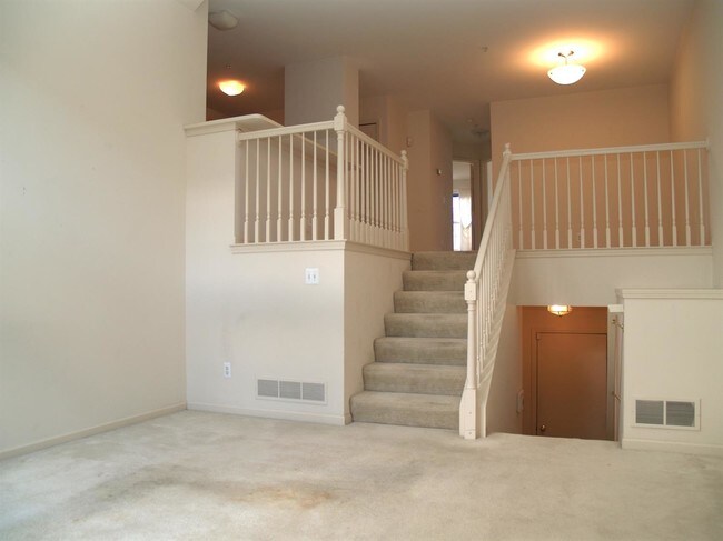 Building Photo - 2794 Barclay Way