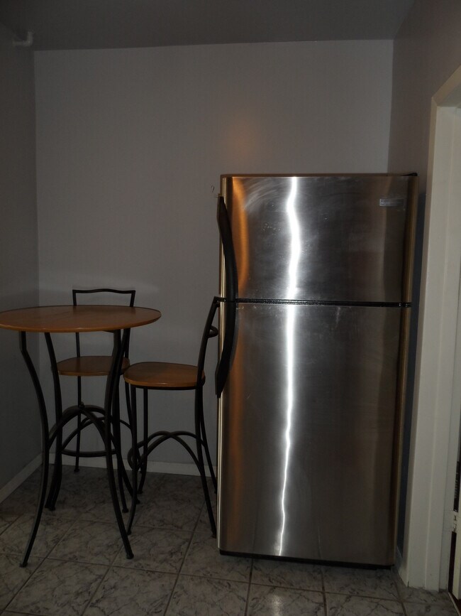 Eat in Kitchen - 28 Herkimer St