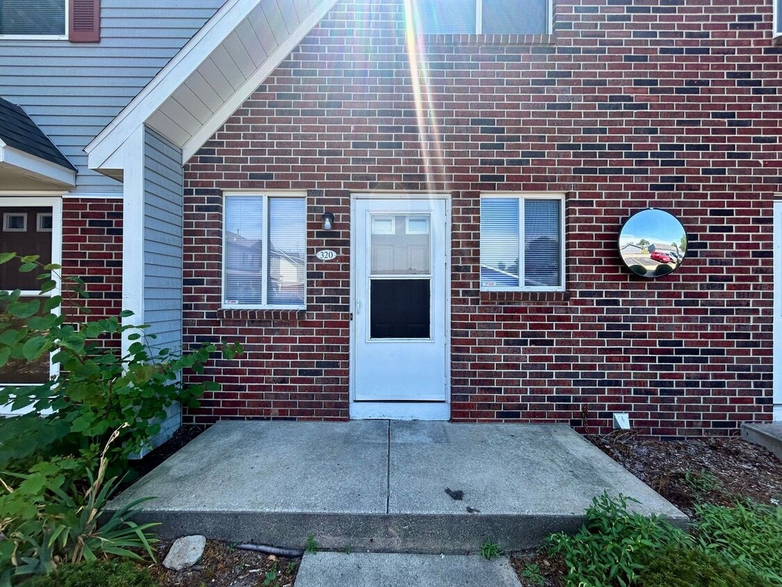 Primary Photo - Two Bedroom Home in Southwest Grand Rapids