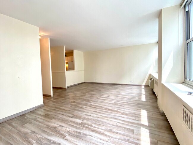 Building Photo - 4250 N Marine Dr