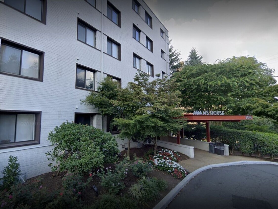 Foto principal - 1 BR/1 BA condo for rent in Courthouse, Ar...