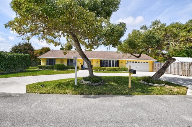 Building Photo - 1599 Isabel Rd Oeste