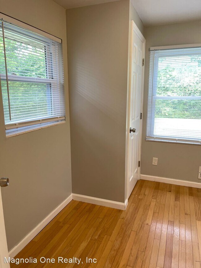 Building Photo - 3 br, 1 bath House - 3681 W. County Line Rd.