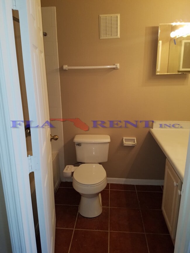 Building Photo - ** 2/2 condo in Oviedo  VILLAS AT LAKESIDE**