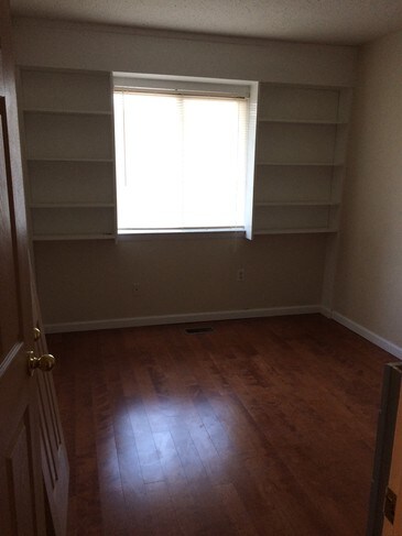 Foto del edificio - 12554 Forest Hill Rd