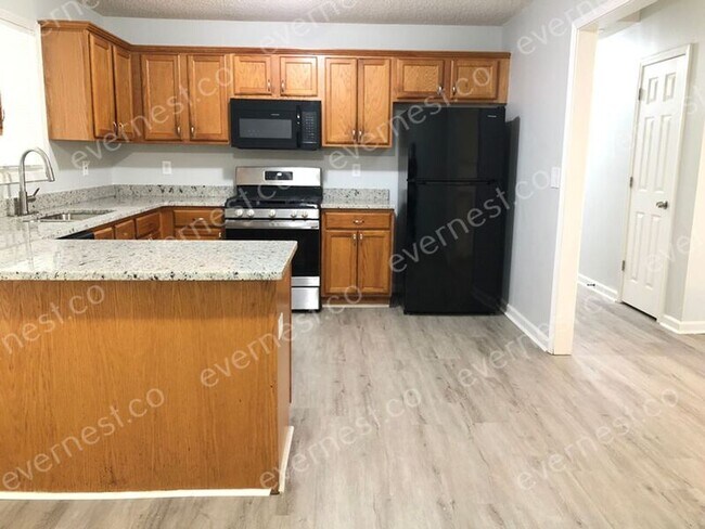 Foto del edificio - 5730 Broadleaf Way