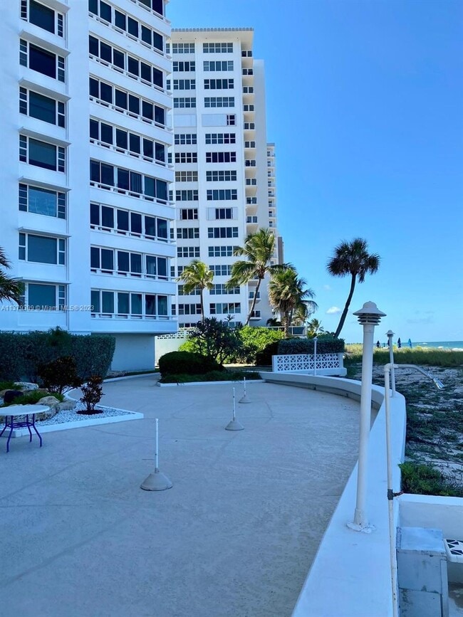 Building Photo - 3600 Galt Ocean Dr