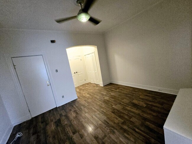 Foto del edificio - 214.5 Bowers St