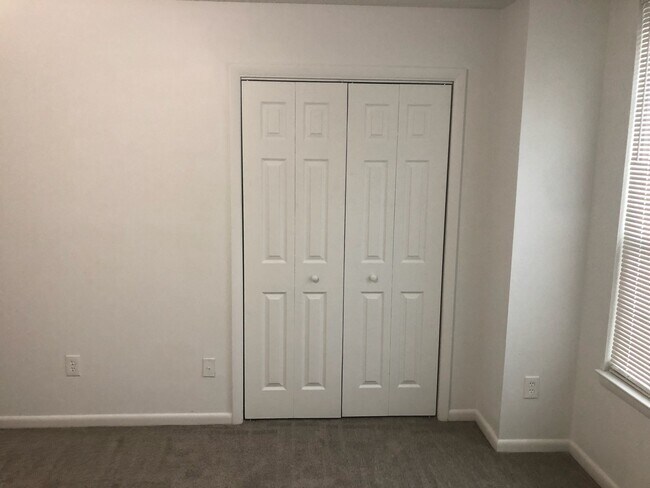 Foto del edificio - 5101 Glenwood Way
