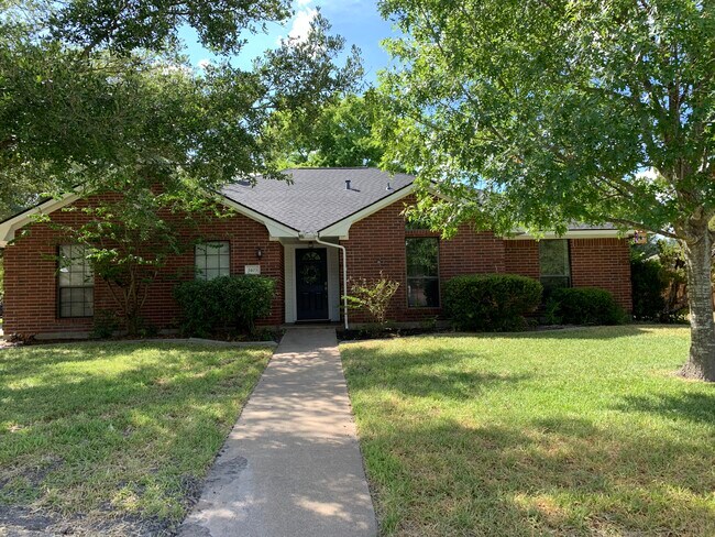 Foto del edificio - 1403 Southern Plantation Dr