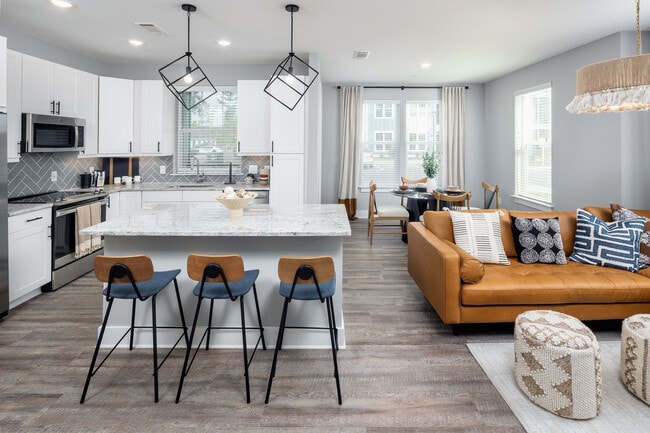Broadstone Ingleside apartments — community photo - Broadstone Ingleside