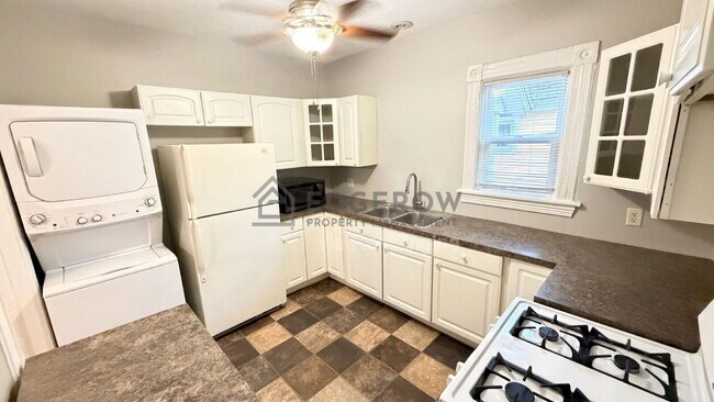 Foto del edificio - 635 Lafayette Ave NE