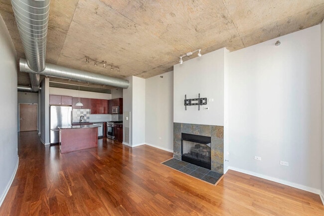 Building Photo - 700 N Larrabee St